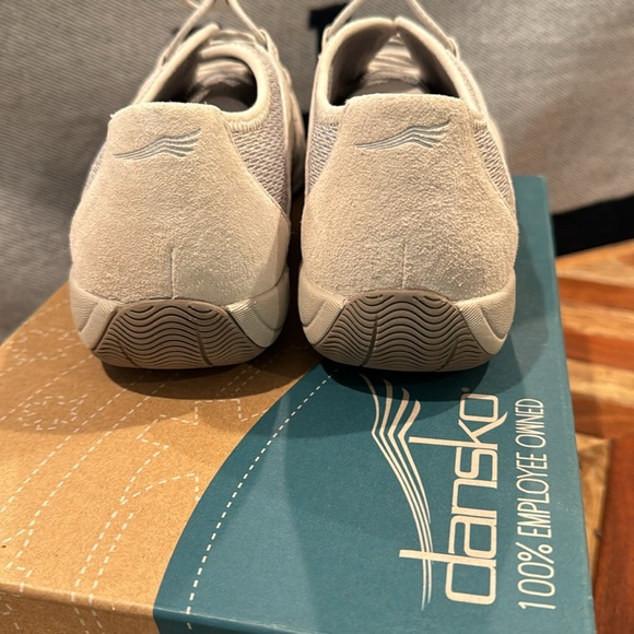 Dansko Holland Ivory Suede Mesh Bungee Slip On Sneakers Women Size 8 - Picture 4 of 7